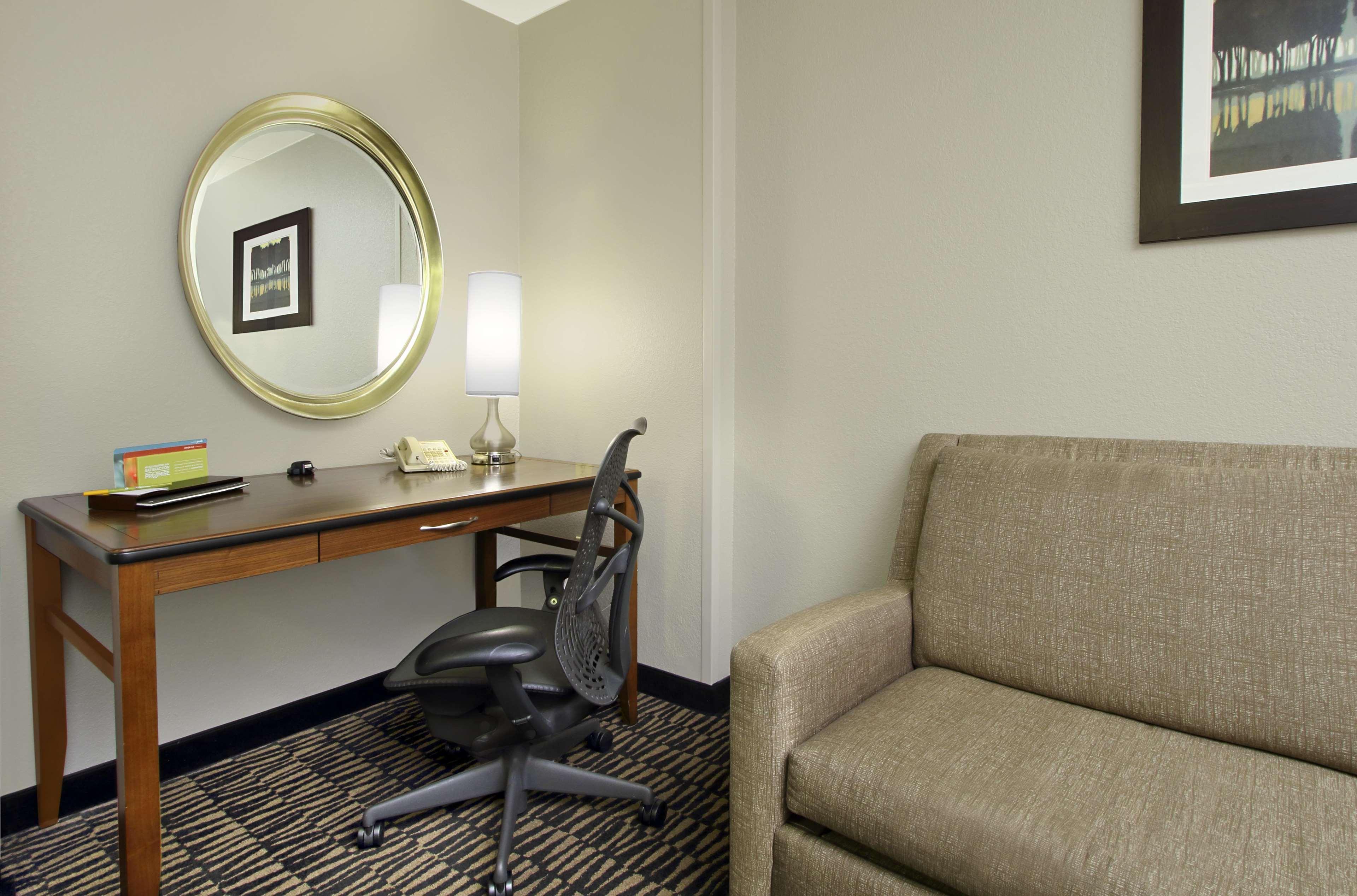 Hilton Garden Northwest/arboretum 3*